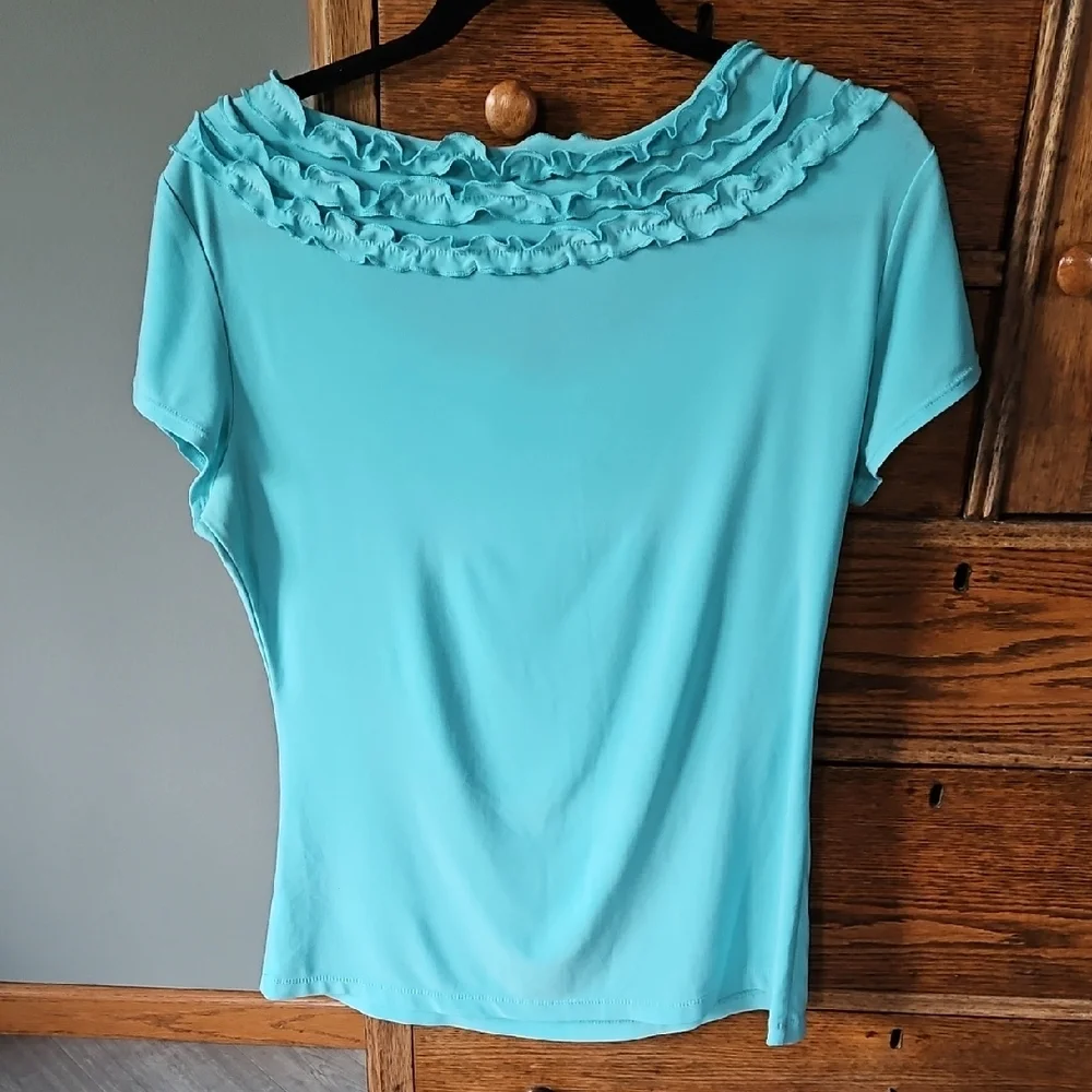 🌿 Notations Aqua Ruffled Blouse - Picture 4 of 4